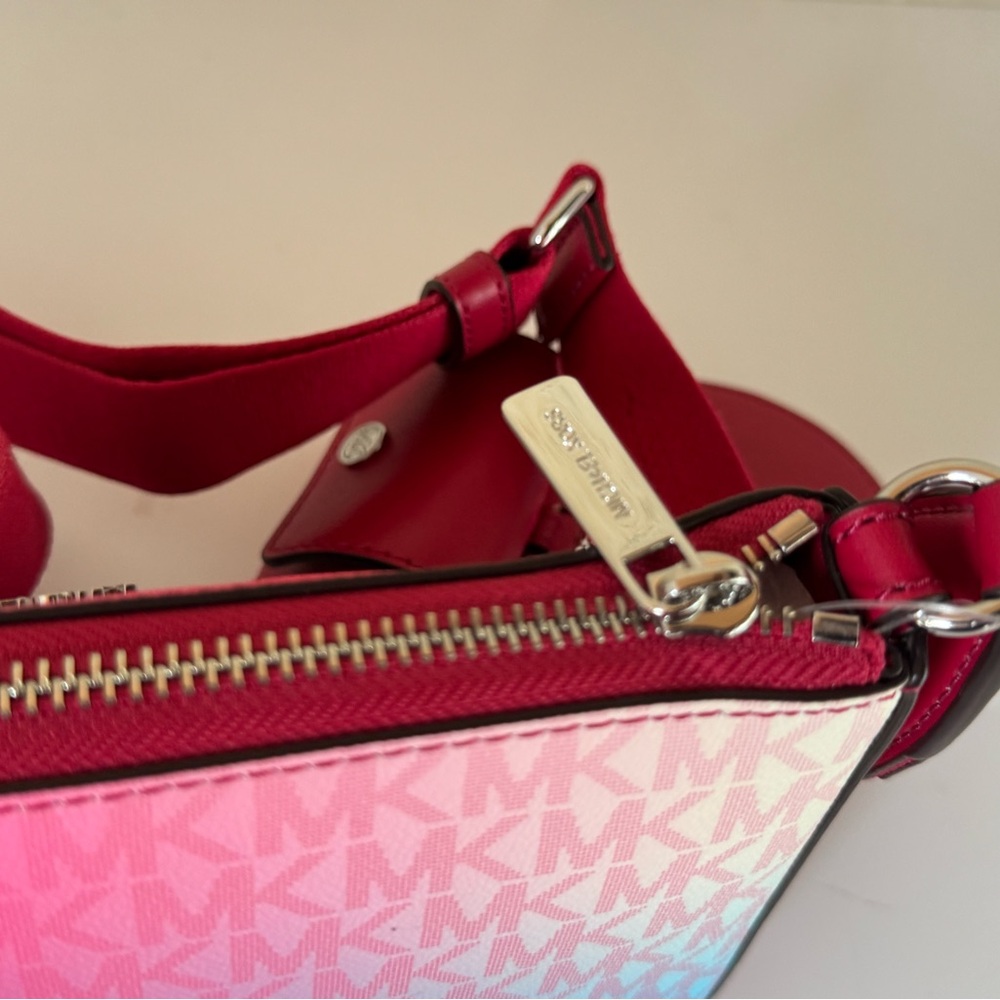 Michael Kors Jet Set Crossbody Bag Tech Attached MK UniCorn Dark Raspberry - Picture 12 of 14